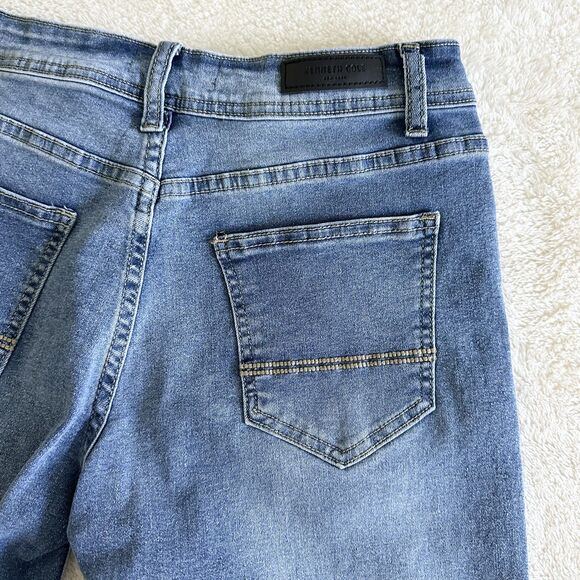 Kenneth Cole Jeans Shorts Women's Size 28 Medium Wash Denim Bermuda - Picture 4 of 13